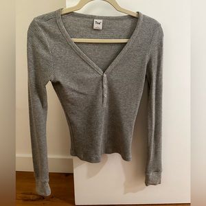 Aritzia (TNA) Grey Waffle Knit Henley